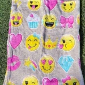 Kids Girls Emoji Blanket